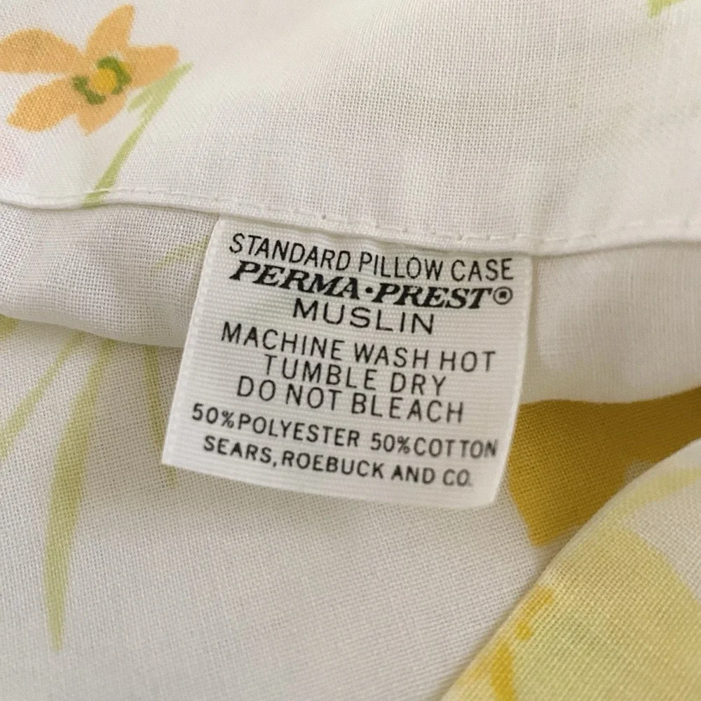 Vintage 60's 70's MCM 1‎ Pillowcase Floral Muslin Standard Yellow Flowers Boho